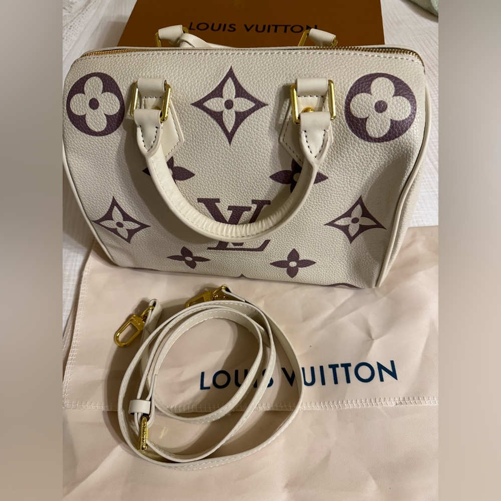 Cream Speedy bag with grey/purple flower, new never used. Designer inspired.